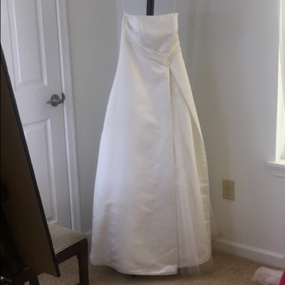 NAME YOUR PRICE DAVID’S BRIDAL WEDDING DRESS